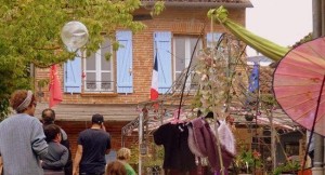 La mairie de Clermont au vide grenier./ Photo DDM G.B.