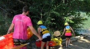 Le toboggan facilite la mise à l'eau des canoës au niveau de l'ancien bac de Clermont.